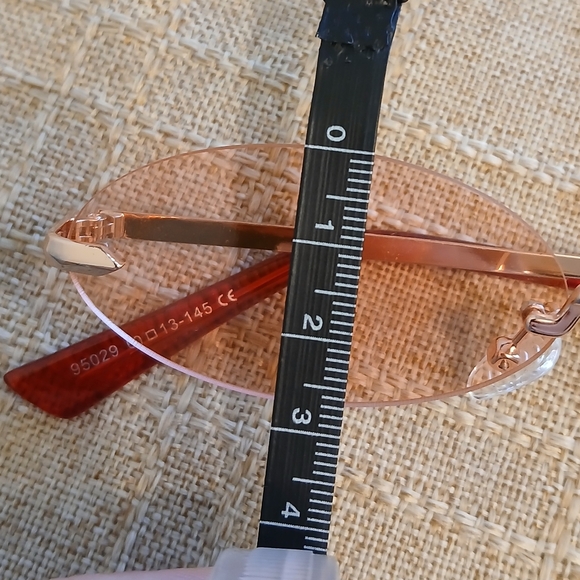 🤯2/$15 Dainty Light Pink Sunglasses - Picture 9 of 10